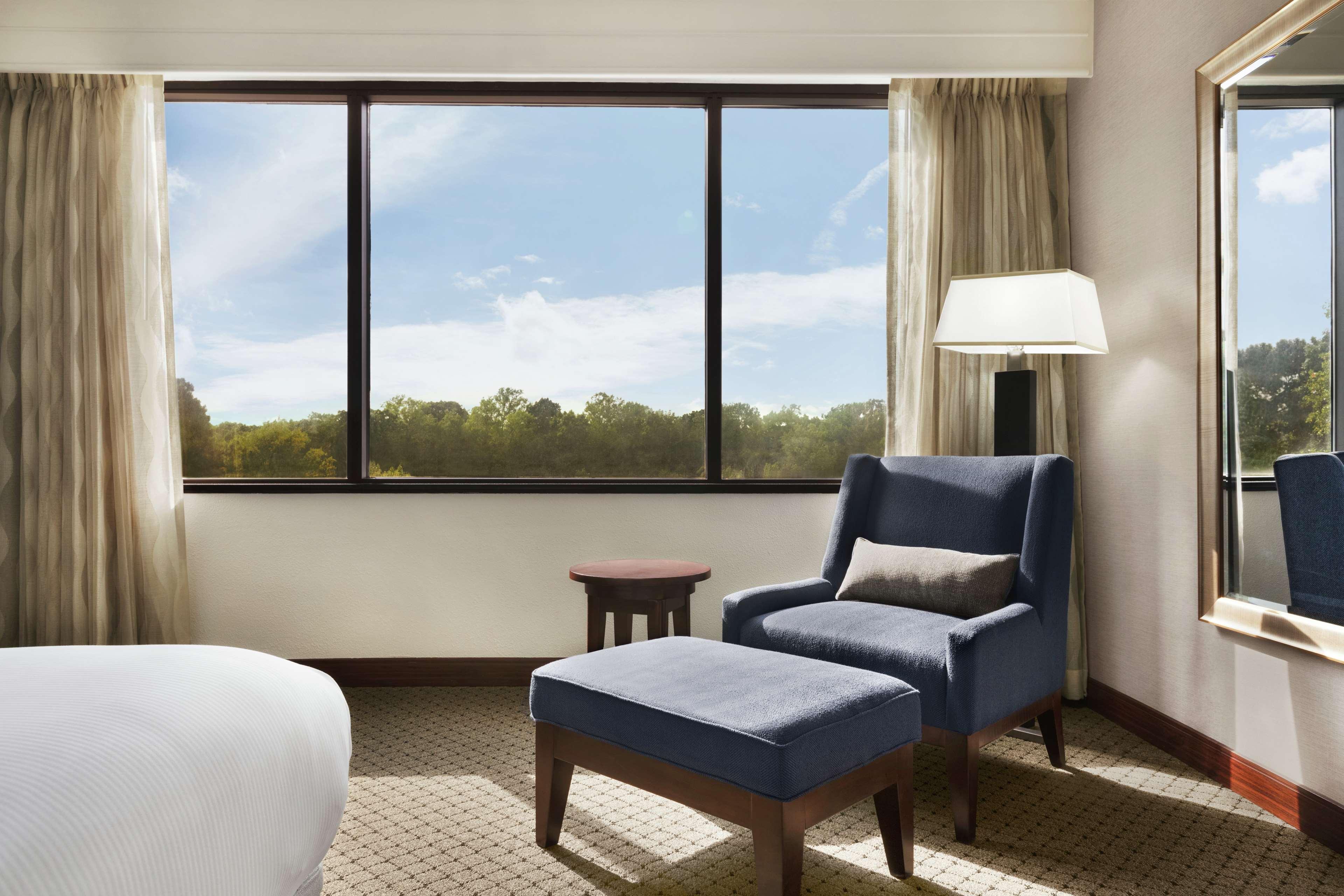 Doubletree By Hilton South Charlotte Tyvola Hotel Bagian luar foto
