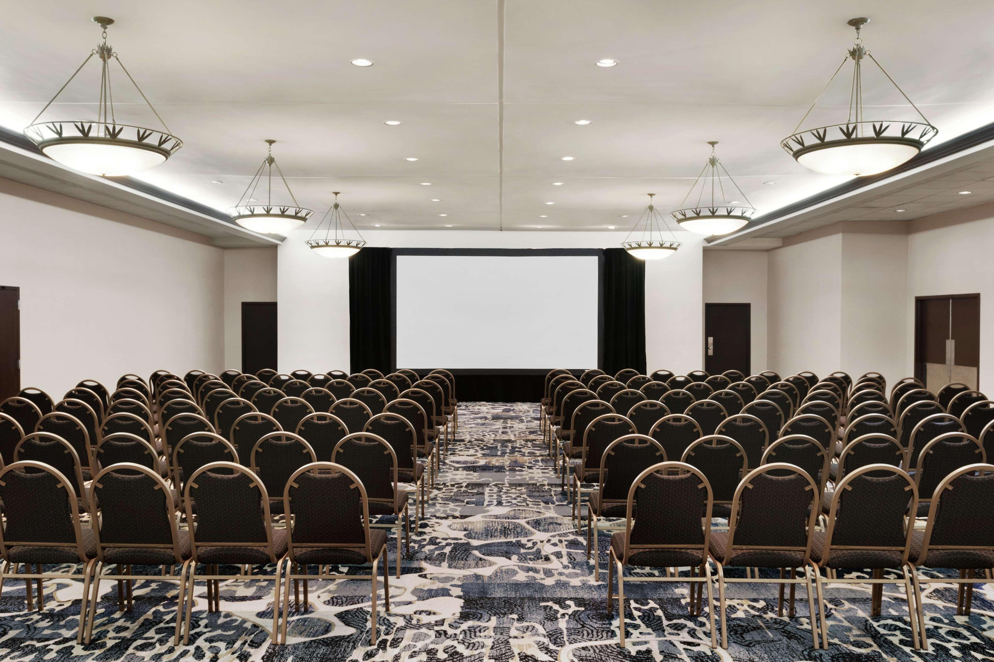 Doubletree By Hilton South Charlotte Tyvola Hotel Bagian luar foto