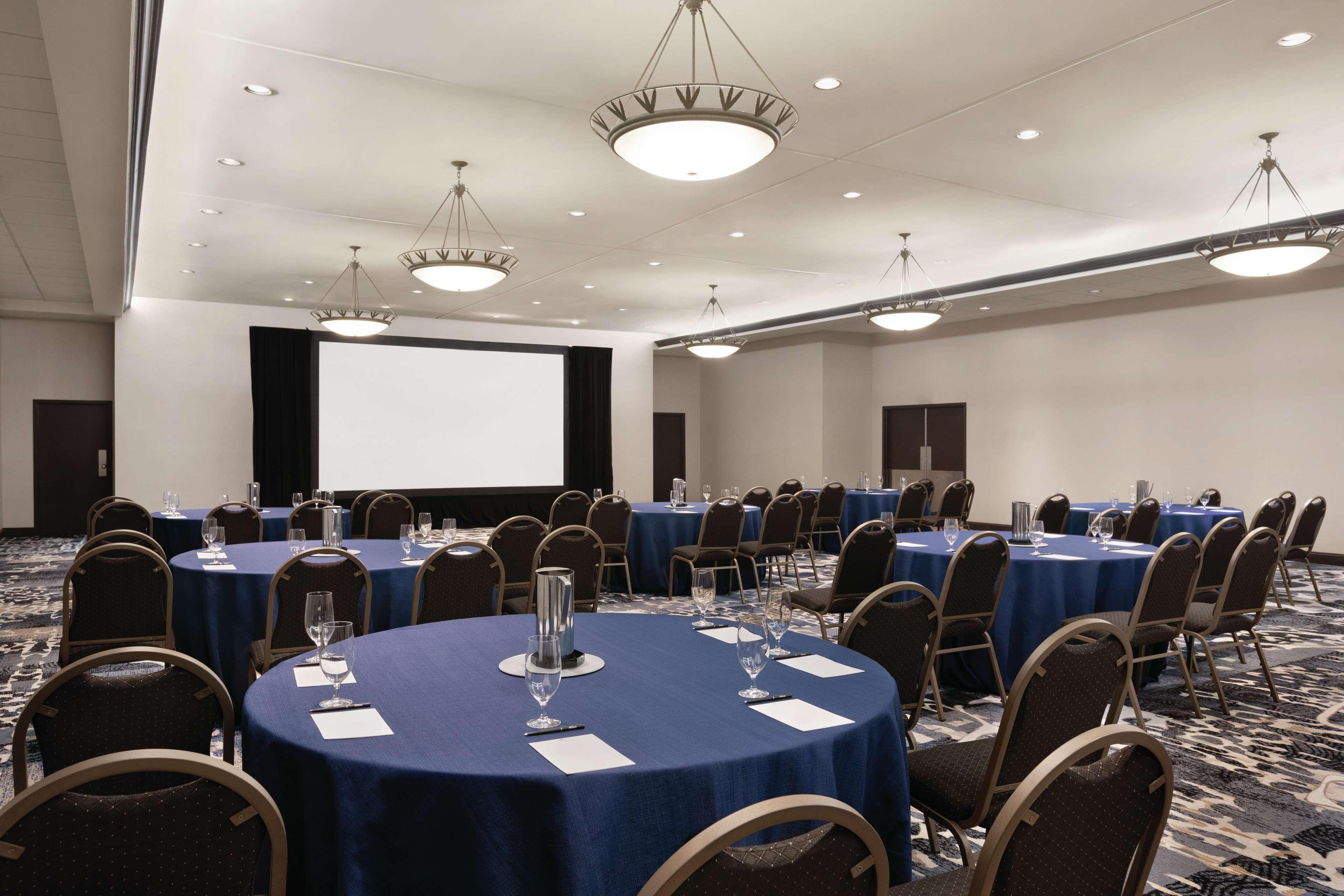 Doubletree By Hilton South Charlotte Tyvola Hotel Bagian luar foto