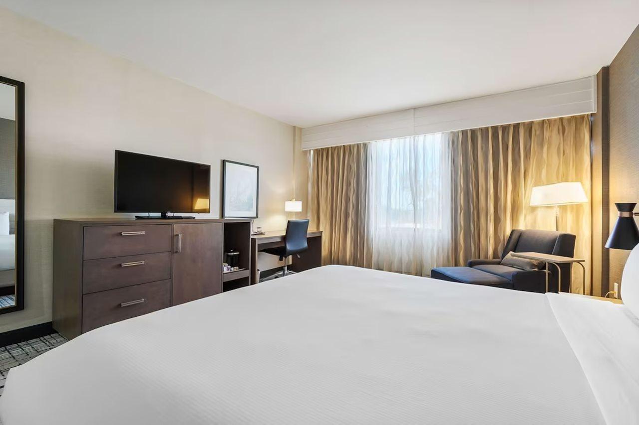 Doubletree By Hilton South Charlotte Tyvola Hotel Bagian luar foto