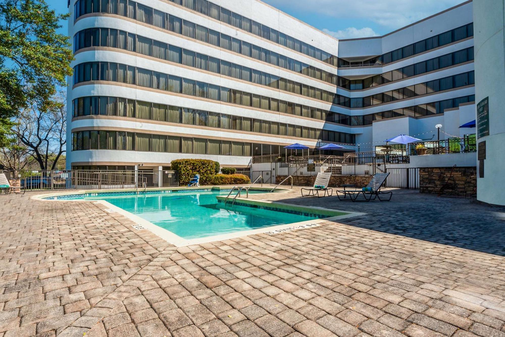 Doubletree By Hilton South Charlotte Tyvola Hotel Bagian luar foto