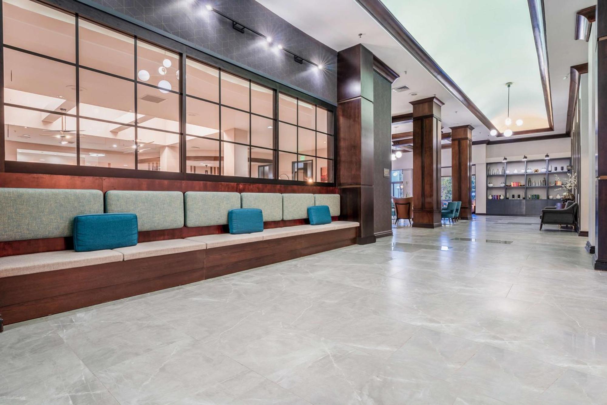 Doubletree By Hilton South Charlotte Tyvola Hotel Bagian luar foto