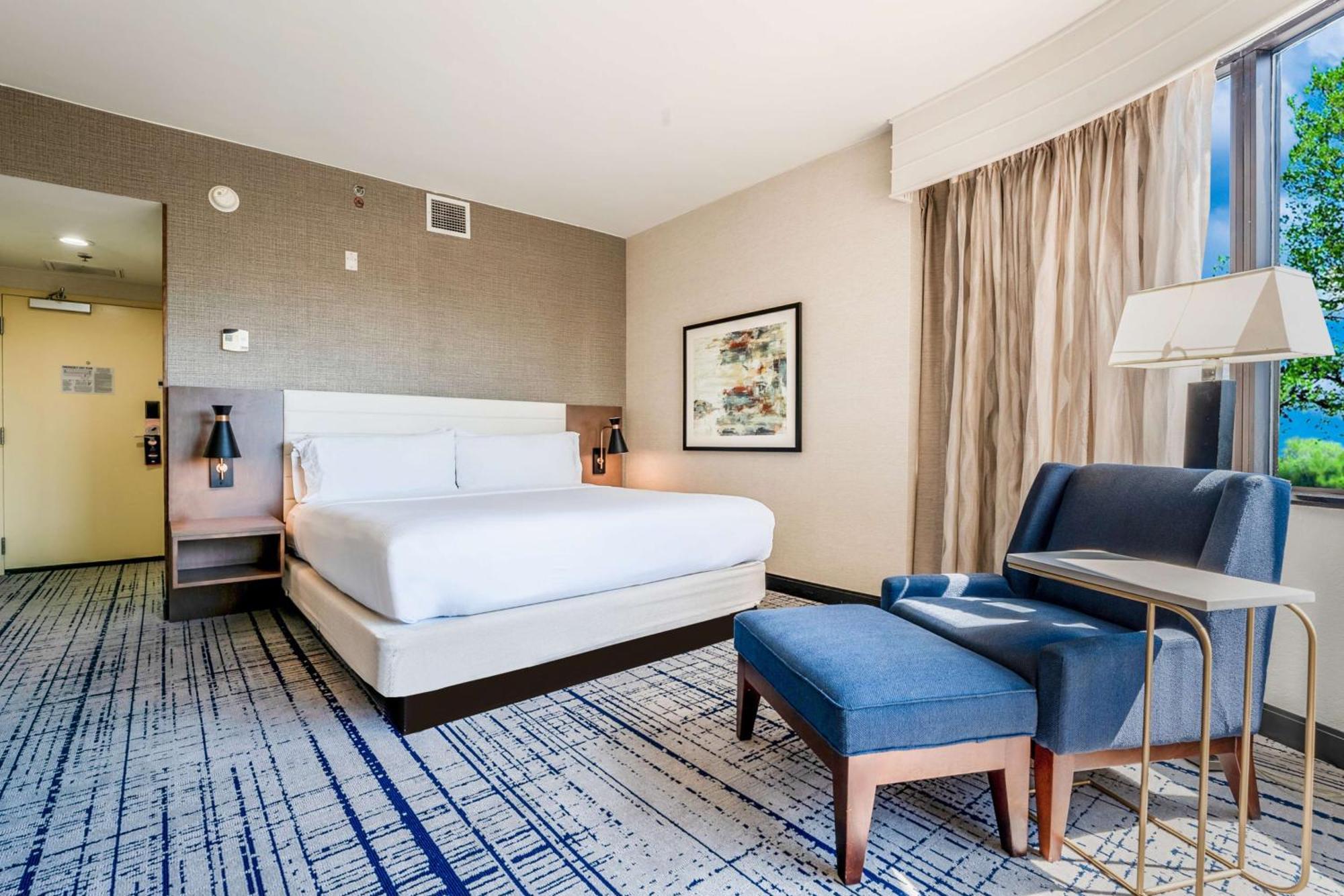 Doubletree By Hilton South Charlotte Tyvola Hotel Bagian luar foto