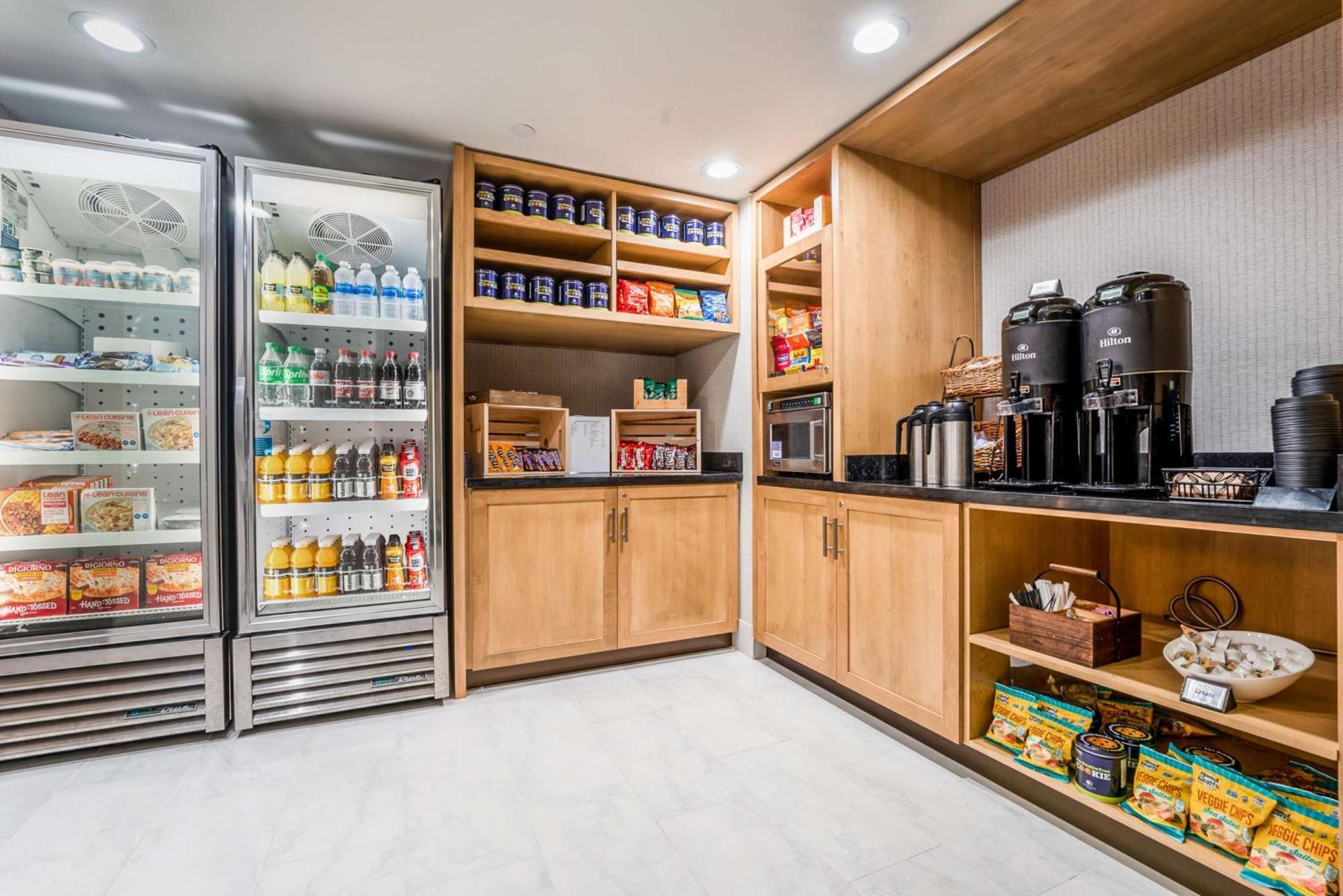 Doubletree By Hilton South Charlotte Tyvola Hotel Bagian luar foto