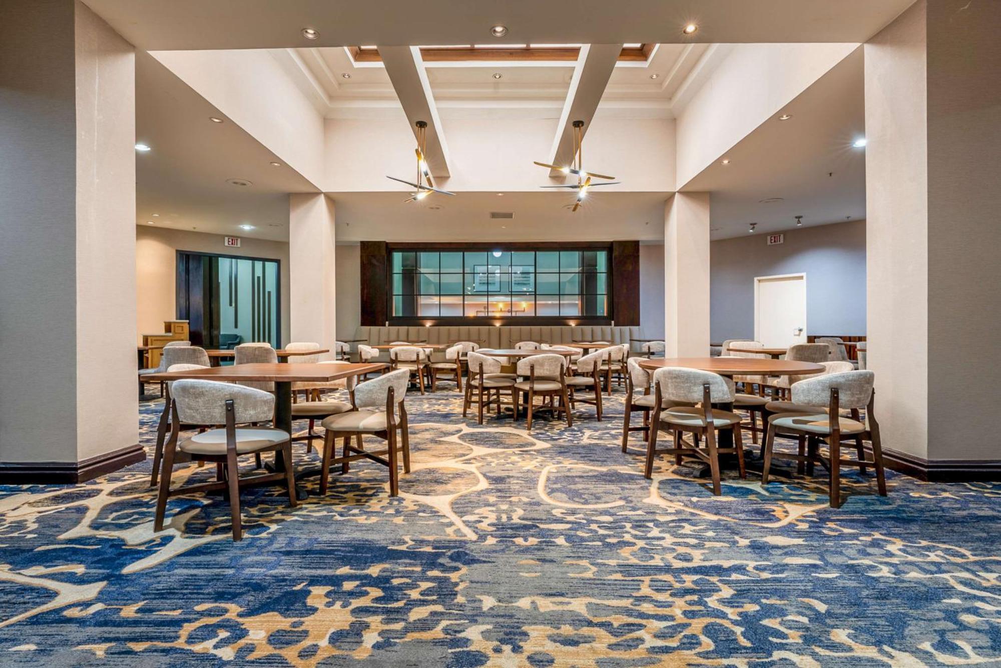 Doubletree By Hilton South Charlotte Tyvola Hotel Bagian luar foto