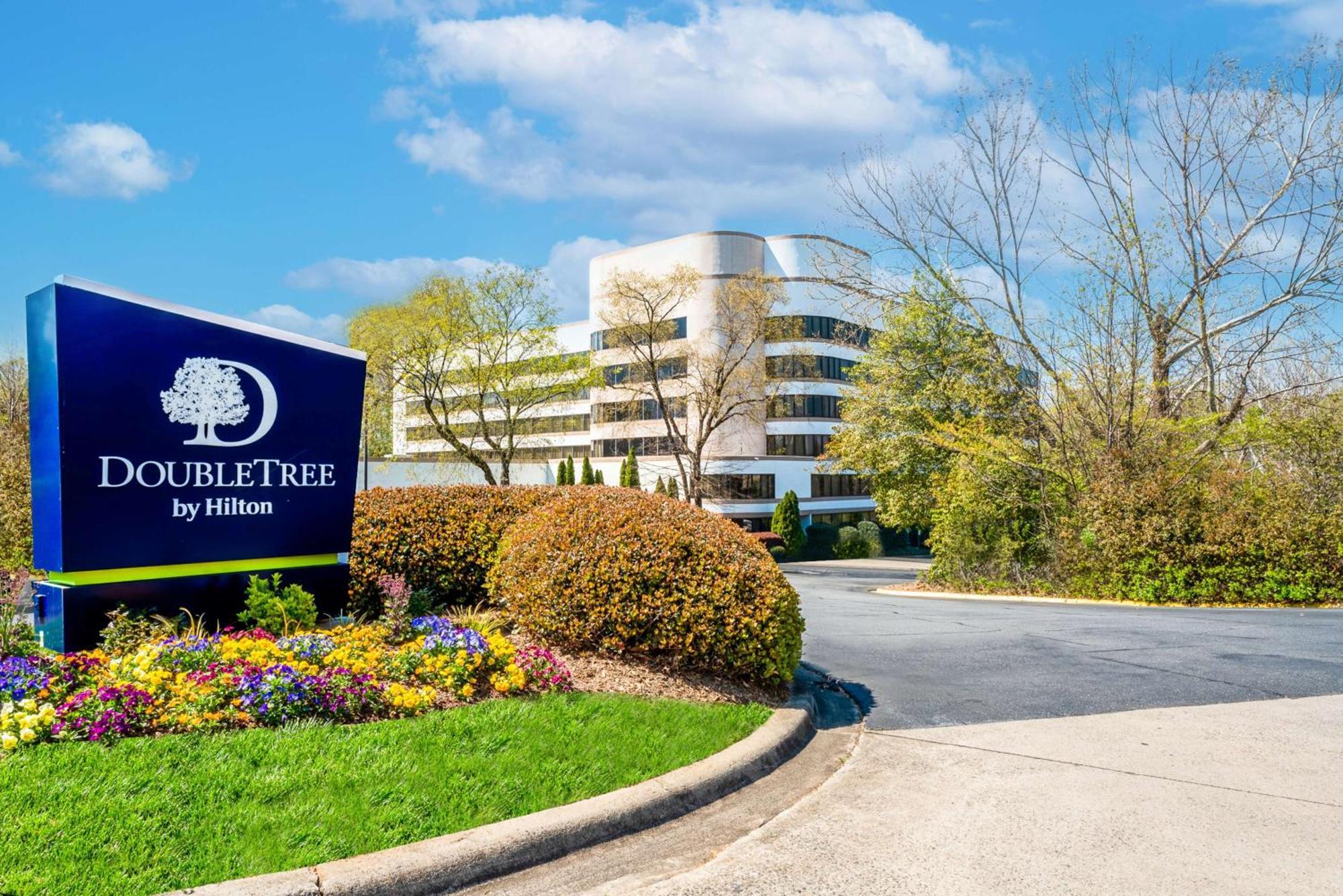 Doubletree By Hilton South Charlotte Tyvola Hotel Bagian luar foto